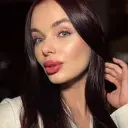 Бикшаева несёт