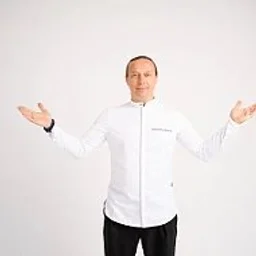 Шеф-повар Василий Емельяненко