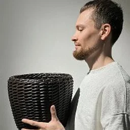 Плетение кашпо из ротанга