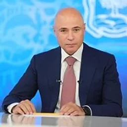 Игорь Артамонов