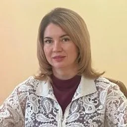 Дина Хнычева