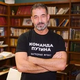 Дмитрий Певцов