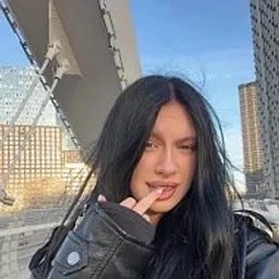 Соня Сафарова