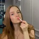 Саша - бьюти-блогер ваша